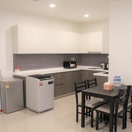 Suasana Suites D'Homestay2 Jb Town ジョホールバル エクステリア 写真