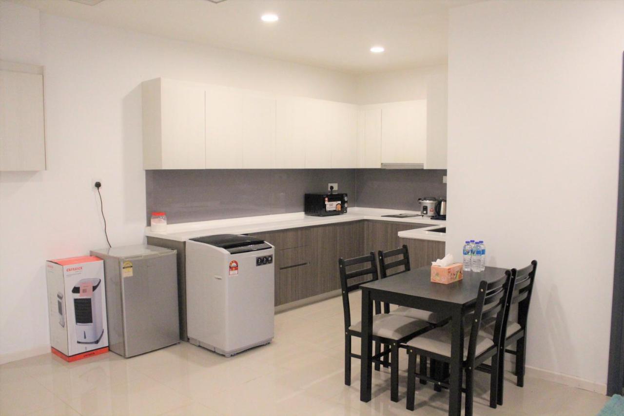 Suasana Suites D'Homestay2 Jb Town ジョホールバル エクステリア 写真